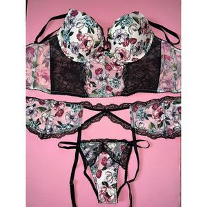 Victoria's Secret 32D,32DD,34DD BRA SET+garter BLACK pink floral applique ROSE